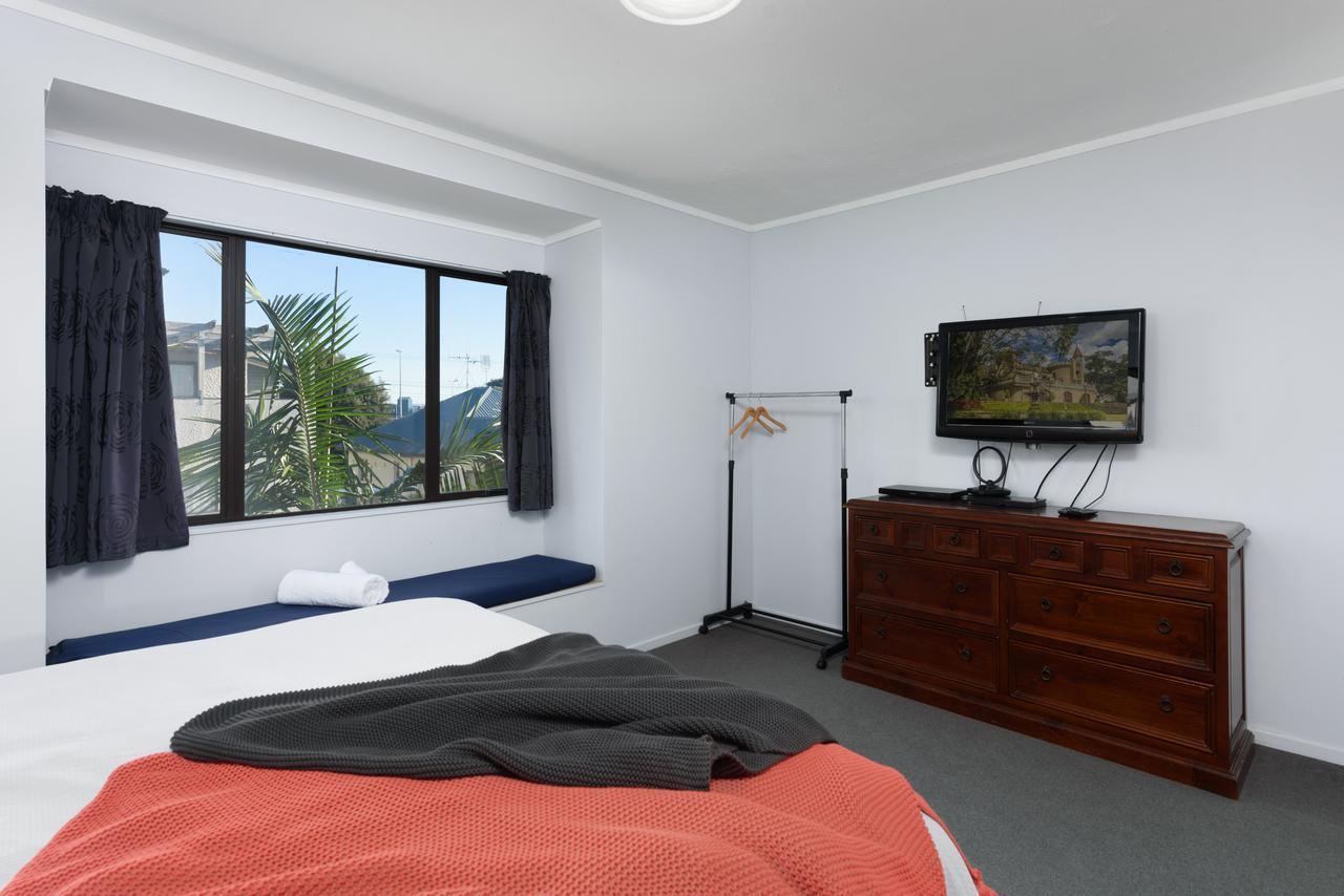 Convenient Family Bach With Easy Access To Blake Park The Beach And Downtown Mount Maunganui Dış mekan fotoğraf
