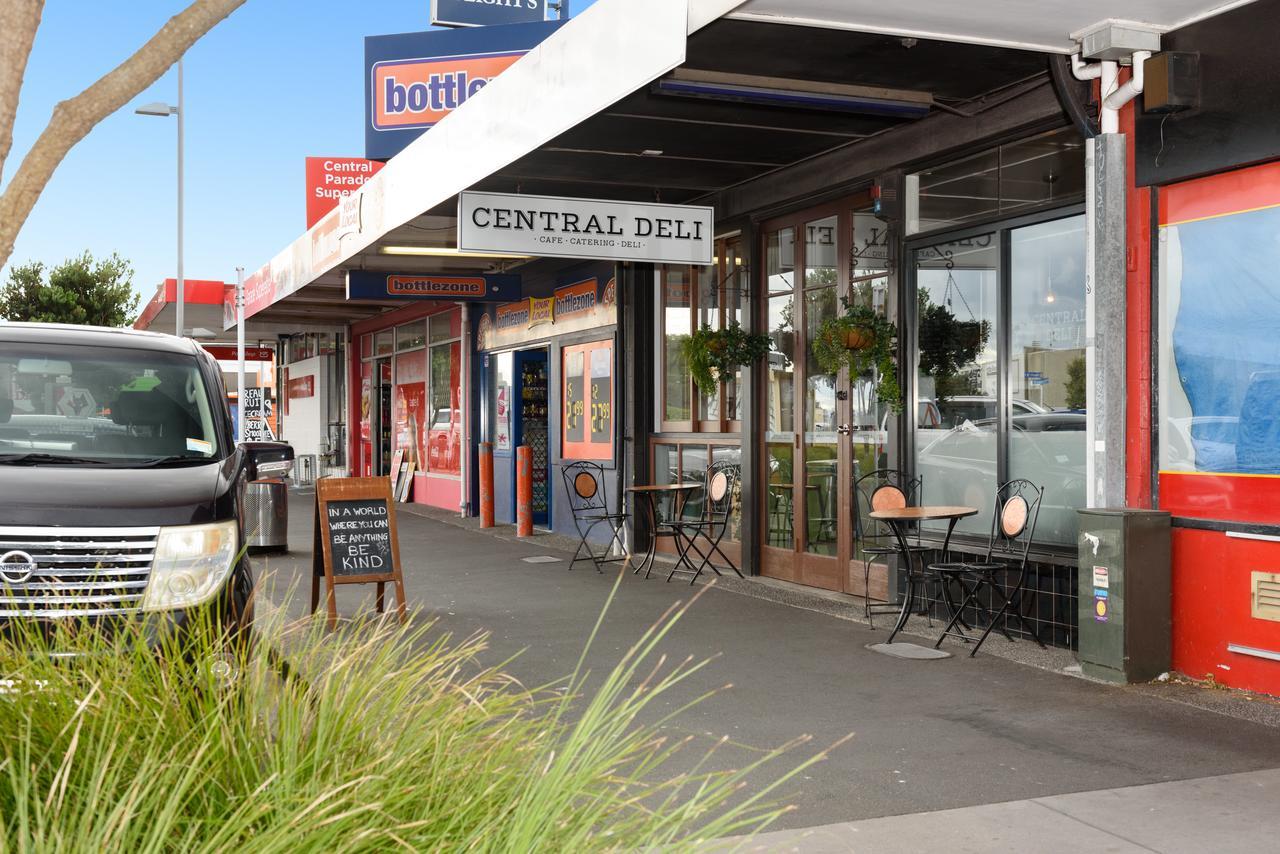 Convenient Family Bach With Easy Access To Blake Park The Beach And Downtown Mount Maunganui Dış mekan fotoğraf