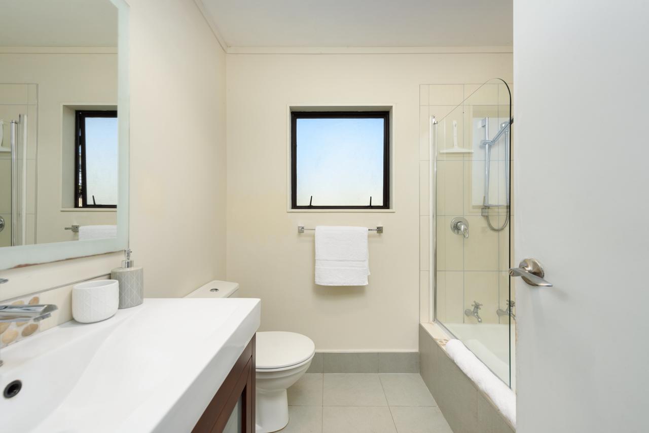 Convenient Family Bach With Easy Access To Blake Park The Beach And Downtown Mount Maunganui Dış mekan fotoğraf